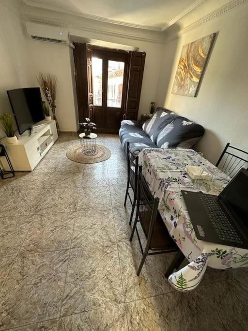 Economico Piso En Madrid Centro Appartement Buitenkant foto