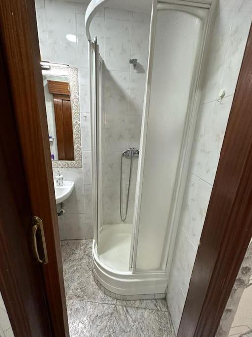 Economico Piso En Madrid Centro Appartement Buitenkant foto